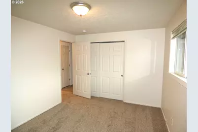 4016 45th Ave NE, Salem, OR 97305 - Photo 12