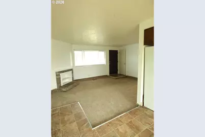 4016 45th Ave NE, Salem, OR 97305 - Photo 4