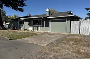 4016 45th Ave NE, Salem, OR 97305 - Photo 2