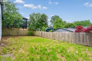 11037 SW 61st Ave, Portland, OR 97219 - Photo 28