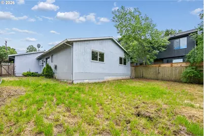 11037 SW 61st Ave, Portland, OR 97219 - Photo 24