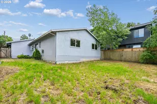 11037 SW 61st Ave, Portland, OR 97219 - Photo 24