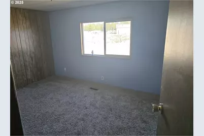 100120 Highway 97, Chemult, OR 97731 - Photo 16