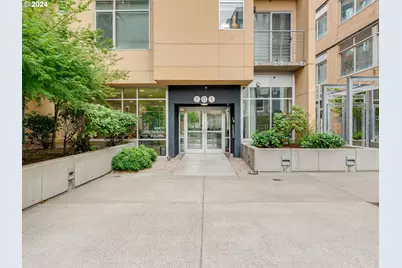 701 Columbia St #414, Vancouver, WA 98660 - Photo 1