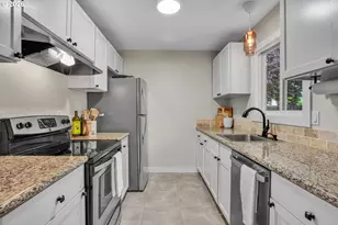 13295 SW Oakwood St, Beaverton, OR 97005 - Photo 12