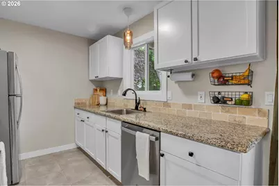 13295 SW Oakwood St, Beaverton, OR 97005 - Photo 12