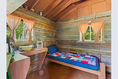 22957 SE Oakview Ln, Eagle Creek, OR 97022 - Photo 28