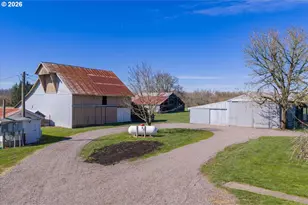 27144 Irish Bend Loop, Halsey, OR 97348 - Photo 32