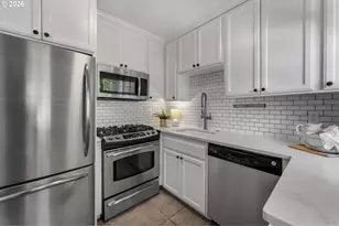 2555 NW Savier St, Portland, OR 97210 - Photo 14