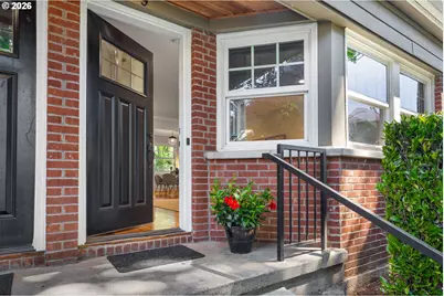 2555 NW Savier St #9, Portland, OR 97210 - Photo 1