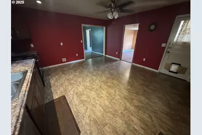 35092 Pittsburg Rd, Saint Helens, OR 97051 - Photo 6