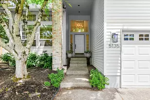 5135 Greensborough Ct, Lake Oswego, OR 97035 - Photo 2