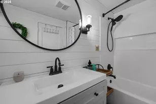 1858 5th St, Astoria, OR 97103 - Photo 12