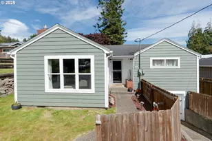 1858 5th St, Astoria, OR 97103 - Photo 4