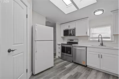 1074 Rodan Ave SE, Salem, OR 97306 - Photo 8