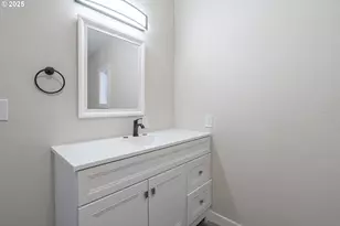 1074 Rodan Ave SE, Salem, OR 97306 - Photo 22