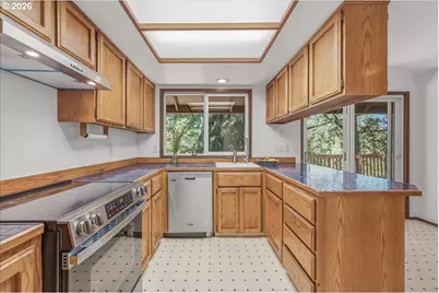 18915 SW Rock Court, Beaverton, OR 97003 - Photo 16