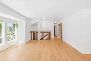 18915 SW Rock Ct, Beaverton, OR 97003 - Photo 8