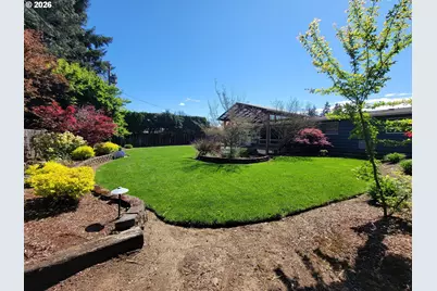 1625 Monterey Ln, Eugene, OR 97401 - Photo 8