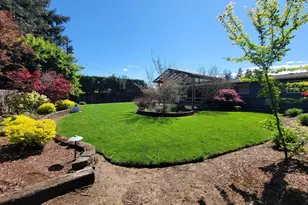 1625 Monterey Ln, Eugene, OR 97401 - Photo 8