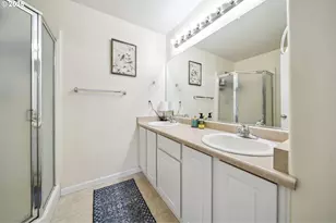 660 NE 9th St, Gresham, OR 97030 - Photo 14