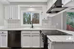 1944 NE Brogden Ct, Hillsboro, OR 97124 - Photo 14