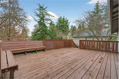 1944 NE Brogden Ct, Hillsboro, OR 97124 - Photo 36