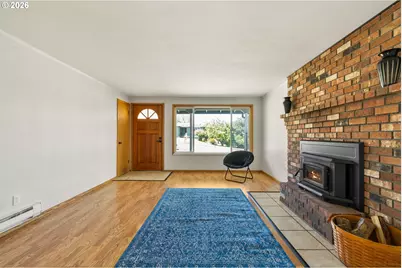 2449 Oak St, North Bend, OR 97459 - Photo 12