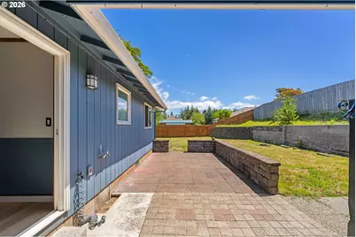 2449 Oak St, North Bend, OR 97459 - Photo 24
