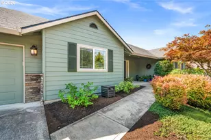 2662 NW Mt Ashland Dr, McMinnville, OR 97128 - Photo 4