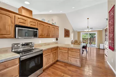 2662 NW Mt Ashland Dr, McMinnville, OR 97128 - Photo 16