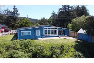 654 Madrona Ave, Port Orford, OR 97465 - Photo 4
