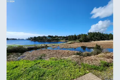 654 Madrona Ave, Port Orford, OR 97465 - Photo 6