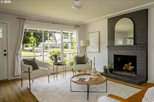 12105 NE Stanton St, Portland, OR 97220 - Photo 2