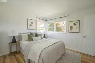 12105 NE Stanton St, Portland, OR 97220 - Photo 18