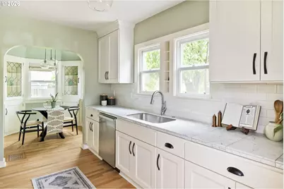 4039 NE 76th Ave, Portland, OR 97213 - Photo 8
