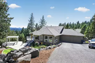 1573 NW City View Dr, Bend, OR 97703 - Photo 2