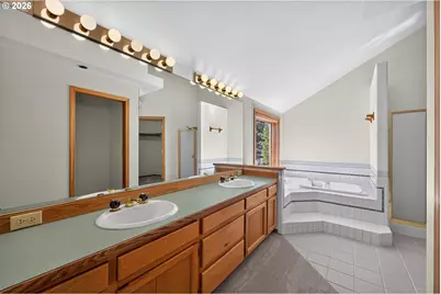 1573 NW City View Dr, Bend, OR 97703 - Photo 16