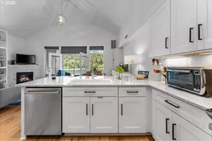 525 SE Marion St, Portland, OR 97202 - Photo 22