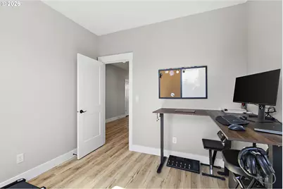 1054 Hickory St, Independence, OR 97351 - Photo 8