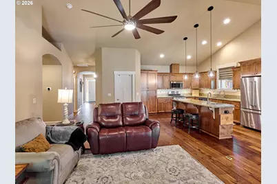 725 Thyme Loop, Silverton, OR 97381 - Photo 8