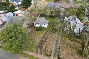 7046 N Greeley Ave, Portland, OR 97217 - Photo 2