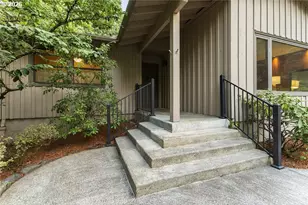 7280 SW Brenne Ln, Portland, OR 97225 - Photo 4