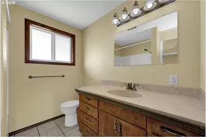 1138 W 7th Pl, Junction City, OR 97448 - Photo 14