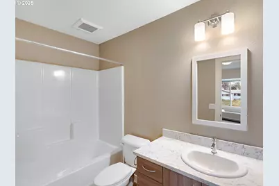 10829 E Burnside St, Portland, OR 97216 - Photo 10