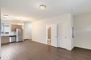 10829 E Burnside St, Portland, OR 97216 - Photo 4