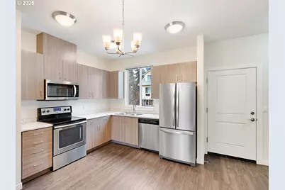 10829 E Burnside St, Portland, OR 97216 - Photo 2
