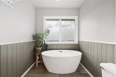 3075 NE 4th Ave, Hillsboro, OR 97124 - Photo 16