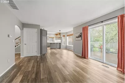 3075 NE 4th Ave, Hillsboro, OR 97124 - Photo 12