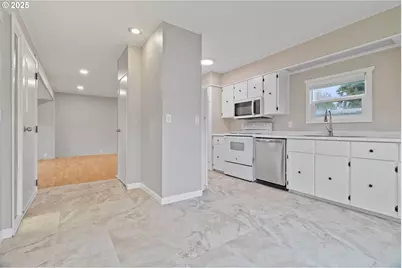 570 N 10th St #29, Cornelius, OR 97113 - Photo 6